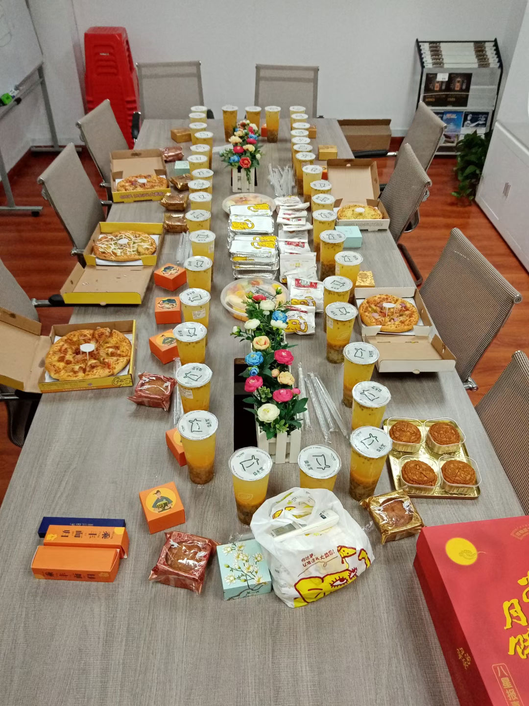 心系员工,情暖中秋-樱桃免费视频下午茶活动圆满结束